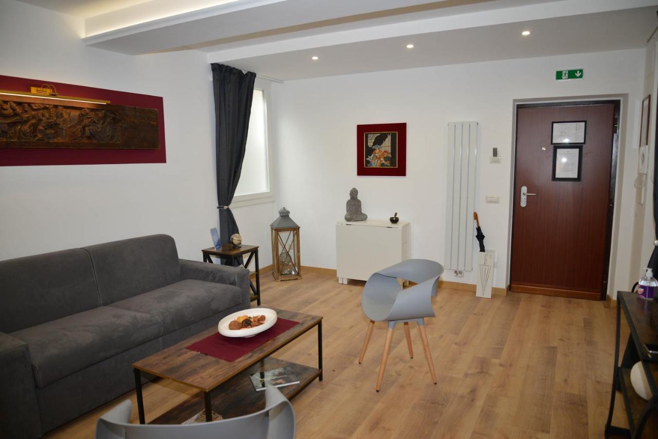 Fidia Palace Claudia'S Apartment Colosseo Roma Exterior foto