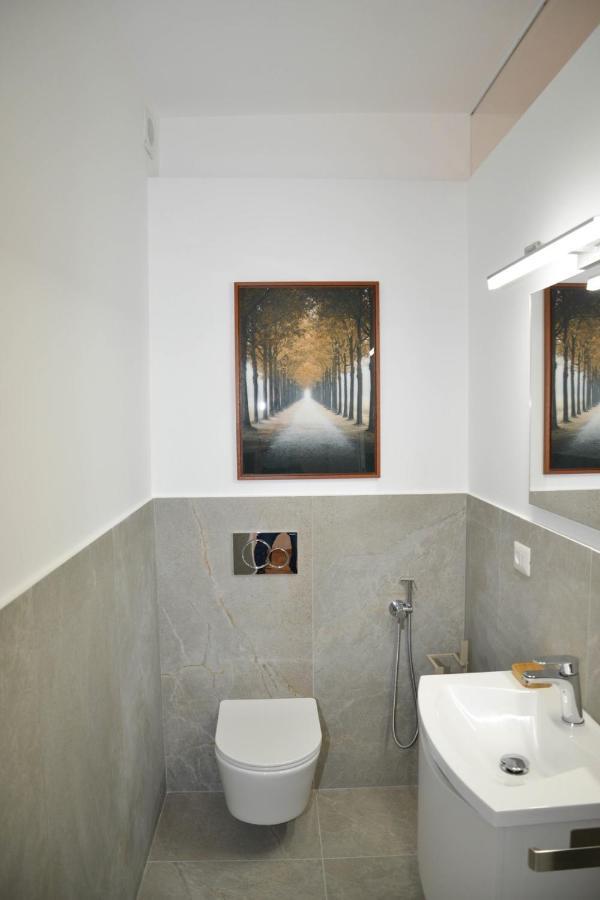 Fidia Palace Claudia'S Apartment Colosseo Roma Exterior foto